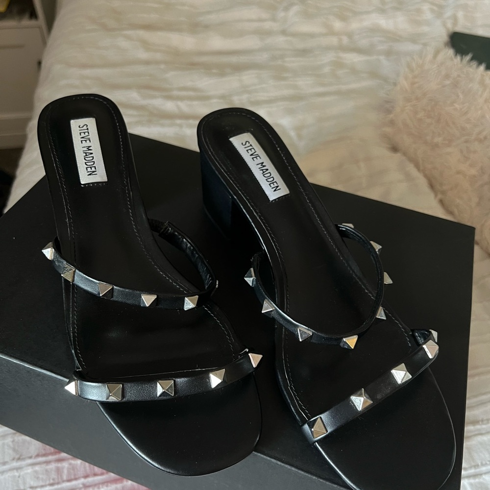 Steve Madden chunky heel studded mule